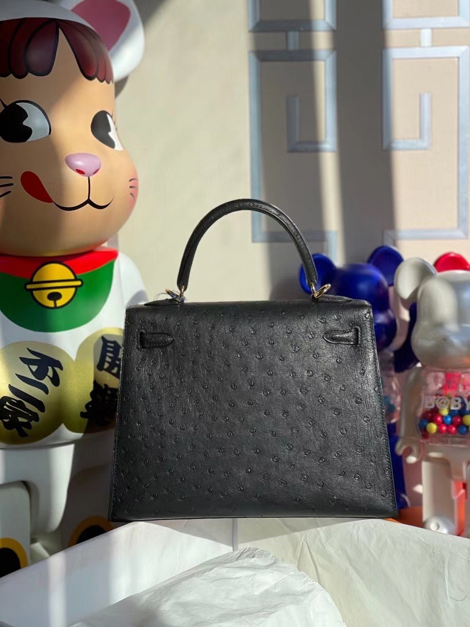 Hermès(爱马仕)Kelly 25cm Ostrich kk鸵鸟 ck89 黑色 Noir 金扣 顶级手缝 定制-拉尔森鳄鱼皮具定制 - 爱马仕包包官网 Hermès(爱马仕)Kelly 25cm Ostrich kk鸵鸟 ck89 黑色 Noir 金扣 顶级手缝 定制
