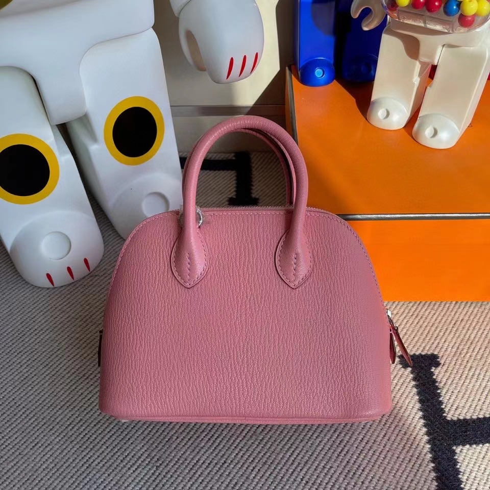 Hermès(爱马仕)Mini Bolide 山羊皮 1Q奶昔粉 银扣 顶级手缝 现货-拉尔森鳄鱼皮具定制 - 爱马仕包包官网 Hermès(爱马仕)Mini Bolide 山羊皮 1Q奶昔粉 银扣 顶级手缝 现货
