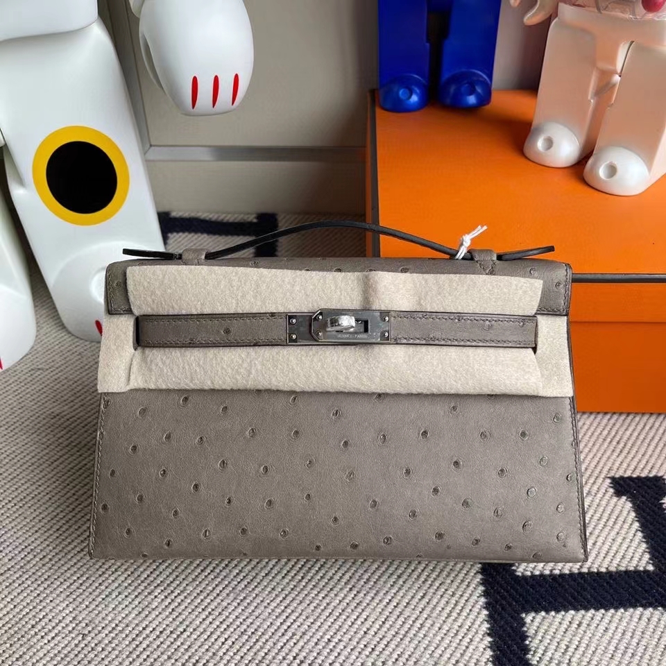 Hermès（爱马仕）Mini kelly pochette 22cm Ostrich kk鸵鸟  ck81斑鸠灰 银扣 顶级手缝 手拿包 晚宴包