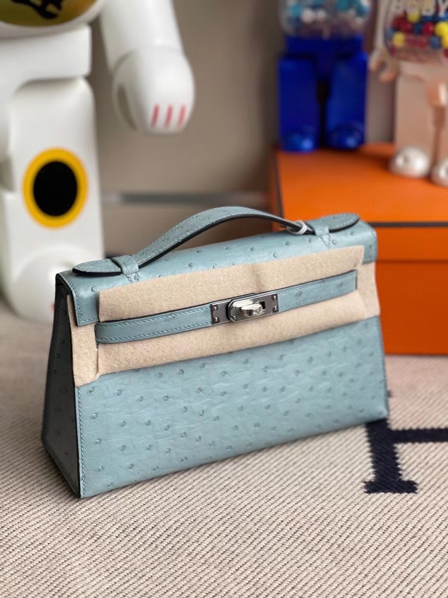 Hermès(爱马仕)Mini kelly pochette 22cm Ostrich kk鸵鸟 8U 冰川蓝 银扣 顶级手缝 手拿包 晚宴包-拉尔森鳄鱼皮具定制 - 爱马仕包包官网 Hermès(爱马仕)Mini kelly pochette 22cm Ostrich kk鸵鸟 8U 冰川蓝 银扣 顶级手缝 手拿包 晚宴包