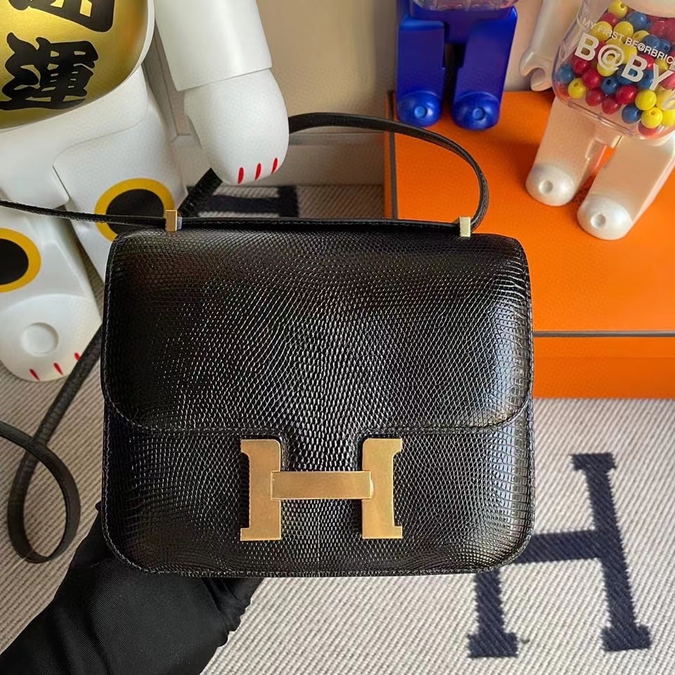 Hermès（爱马仕）Constance 18cm Lizard 进口亮面蜥蜴 ck89 黑色 Noir 金扣 顶级手缝