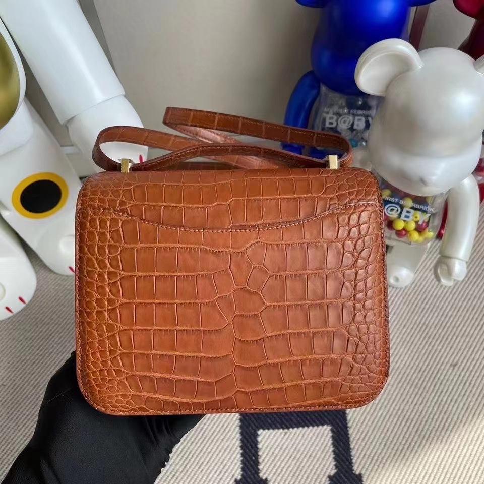 Hermès（爱马仕）Constance 18cm Alligator matt 雾面鳄鱼 ck37 金棕色 Gold 金扣 顶级手缝 现货
