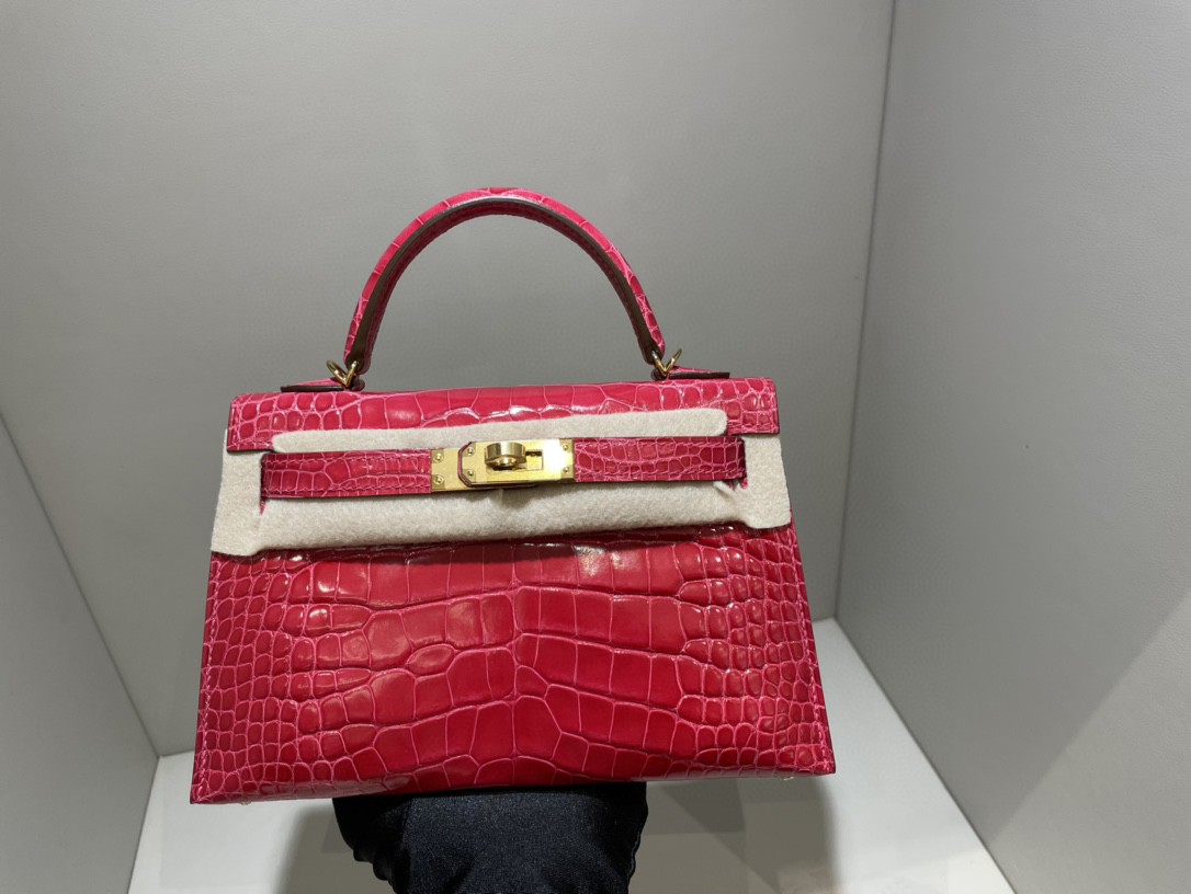 Hermès（爱马仕）Mini kelly ll Alligator shiny 亮面鳄鱼i6 极致粉 金扣 顶级手缝 现货