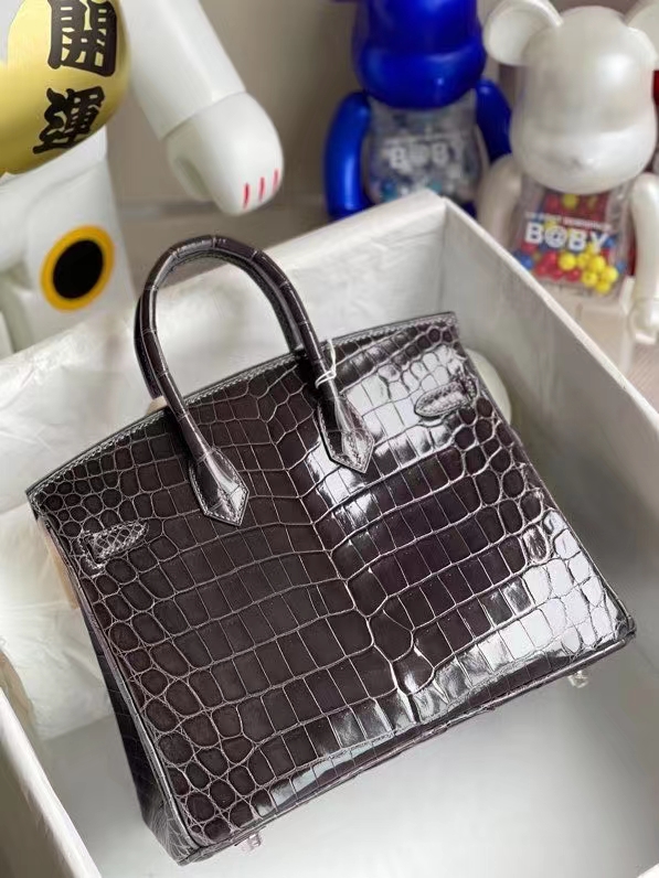 Hermès(爱马仕)Birkin 铂金包 Crocodile shiny 亮面鳄鱼 88 石墨灰 graphite 银扣 25cm-拉尔森鳄鱼皮具定制 - 爱马仕包包官网 Hermès(爱马仕)Birkin 铂金包 Crocodile shiny 亮面鳄鱼 88 石墨灰 graphite 银扣 25cm