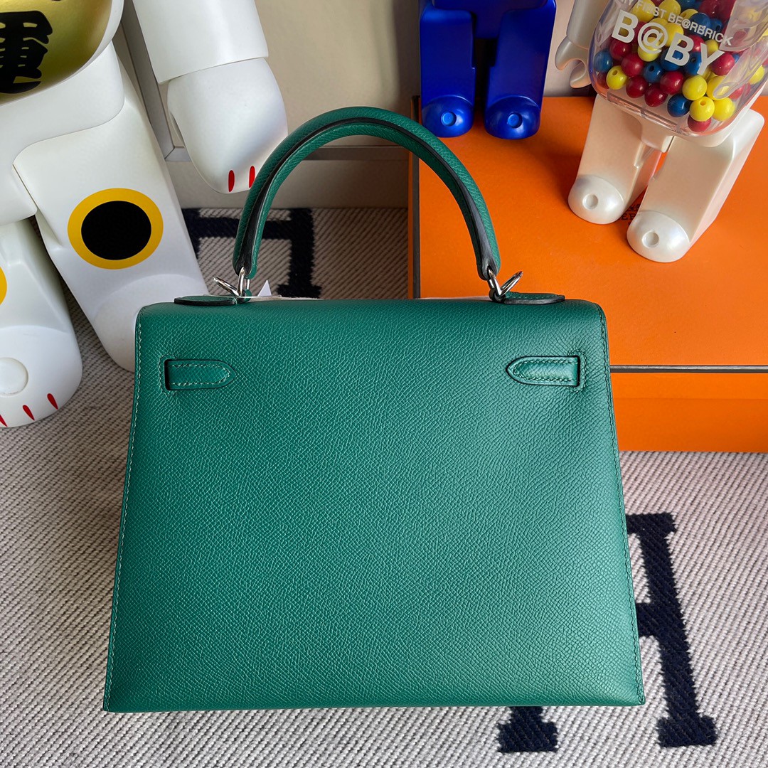 Hermès(爱马仕)Kelly 凯莉包 原厂掌纹皮 Epsom Z6 孔雀绿 Malachite 银扣 25cm 顶级手缝 现货-拉尔森鳄鱼皮具定制 - 爱马仕包包官网 Hermès(爱马仕)Kelly 凯莉包 原厂掌纹皮 Epsom Z6 孔雀绿 Malachite 银扣 25cm 顶级手缝 现货
