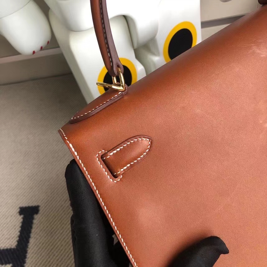 Hermès（爱马仕）Kelly 凯莉包 马鞍皮 金棕色 金扣 28cm 顶级手缝 现货