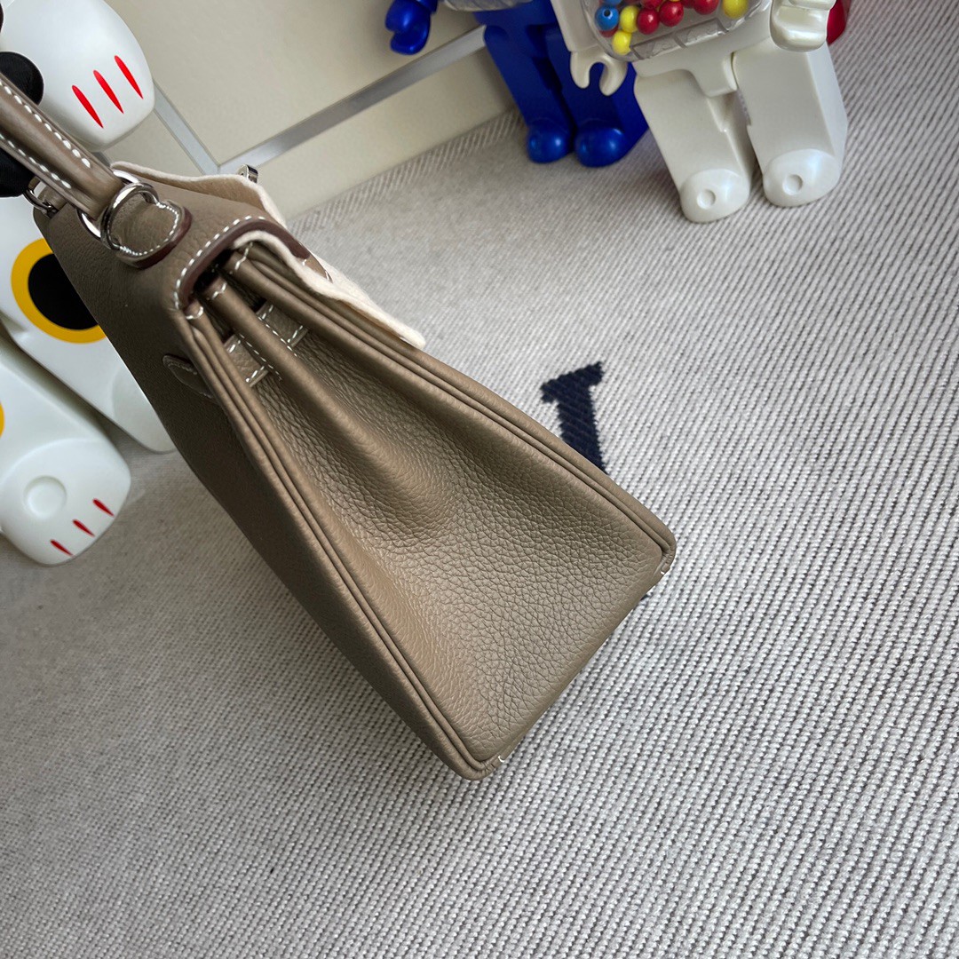 Hermès（爱马仕）Kelly 凯莉包 原厂小牛皮 togo ck18 大象灰 Etoupe 银扣 25cm 顶级手缝 现货