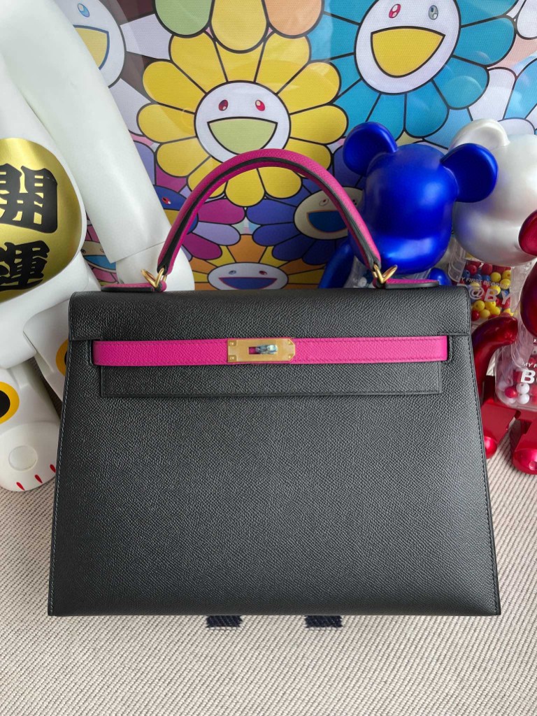 Hermès（爱马仕）Kelly 凯莉包 Epsom 原厂掌纹皮 黑色 拼玫瑰紫 磨砂金扣 马蹄印 32cm