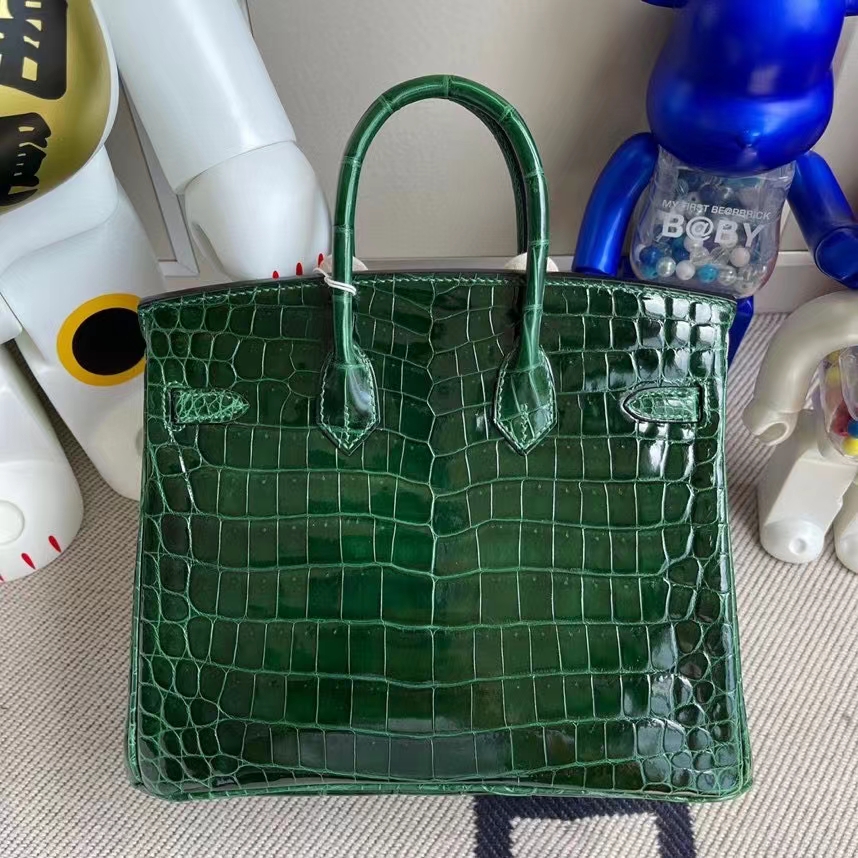 Hermès(爱马仕)Birkin 铂金包 Crocodile shiny 亮面鳄鱼 ck67 祖母绿 金扣 25cm 顶级手缝-拉尔森鳄鱼皮具定制 - 爱马仕包包官网 Hermès(爱马仕)Birkin 铂金包 Crocodile shiny 亮面鳄鱼 ck67 祖母绿 金扣 25cm 顶级手缝