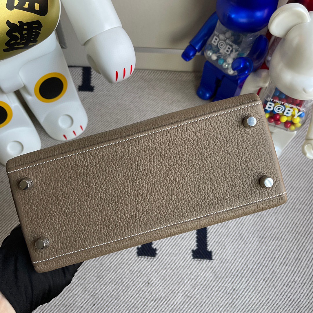 Hermès（爱马仕）Kelly 凯莉包 原厂小牛皮 togo ck18 大象灰 Etoupe 银扣 25cm 顶级手缝 现货