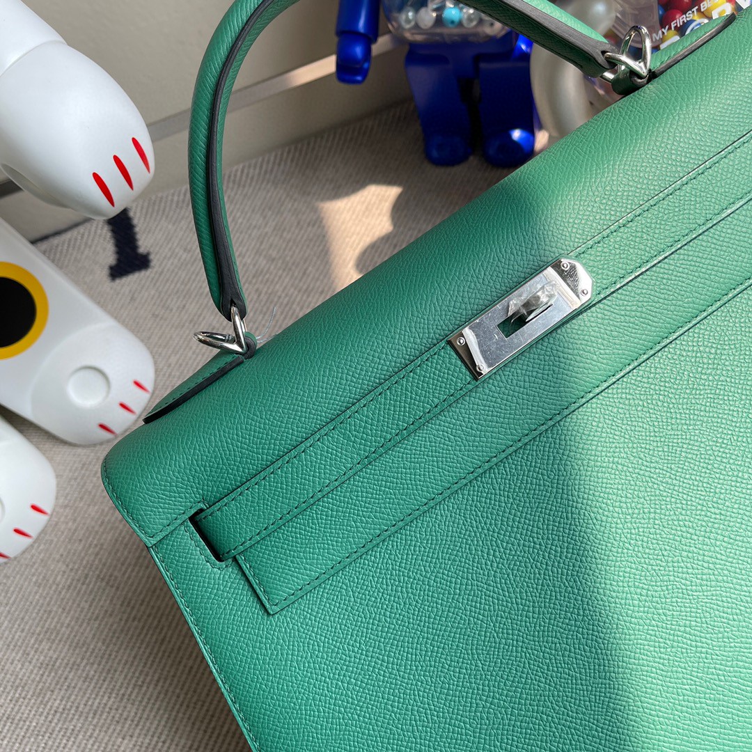 Hermès（爱马仕）Kelly 凯莉包 原厂小牛皮 U4 丝绒绿 银扣 32cm 现货