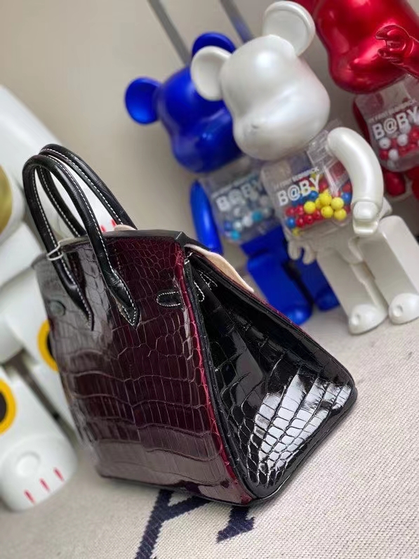 Hermès（爱马仕）Birkin 铂金包 Crocodile shiny 亮面鳄鱼 酒红拼黑色 金扣 马蹄印 25cm