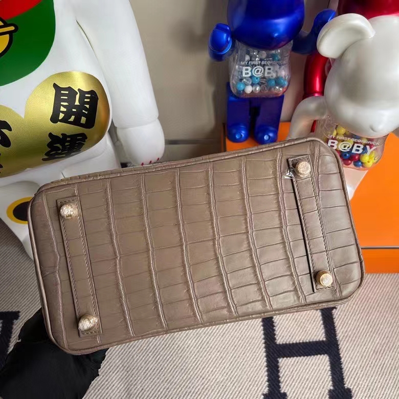 Hermès（爱马仕）Birkin 铂金包 crocodile matt 雾面鳄鱼 ck18 大象灰 etoupe 25cm 金扣 顶级手缝 定制