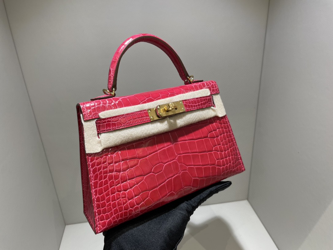 Hermès（爱马仕）Mini kelly ll Alligator shiny 亮面鳄鱼i6 极致粉 金扣 顶级手缝 现货
