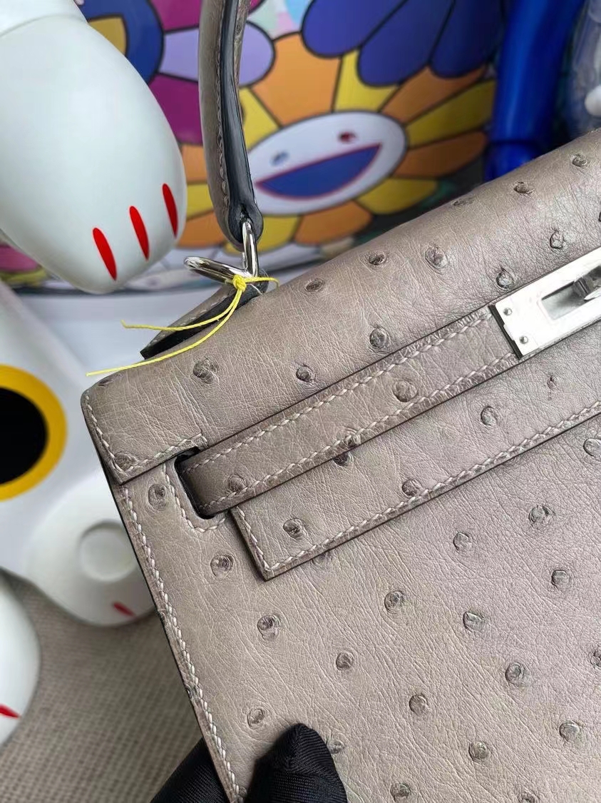 Hermès(爱马仕)Kelly 凯莉包 Ostrich kk鸵鸟 M8 沥青灰 gris ashpite 银扣 25cm 顶级手缝-拉尔森鳄鱼皮具定制 - 爱马仕包包官网 Hermès(爱马仕)Kelly 凯莉包 Ostrich kk鸵鸟 M8 沥青灰 gris ashpite 银扣 25cm 顶级手缝