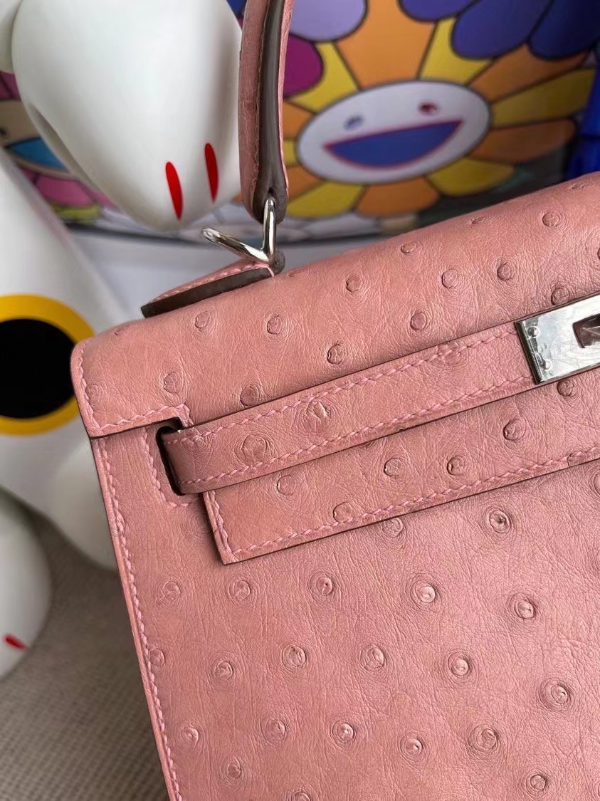 Hermès(爱马仕)Kelly 凯莉包 Ostrich kk鸵鸟 cc94 陶瓷粉 银扣 25cm 顶级手缝-拉尔森鳄鱼皮具定制 - 爱马仕包包官网 Hermès(爱马仕)Kelly 凯莉包 Ostrich kk鸵鸟 cc94 陶瓷粉 银扣 25cm 顶级手缝