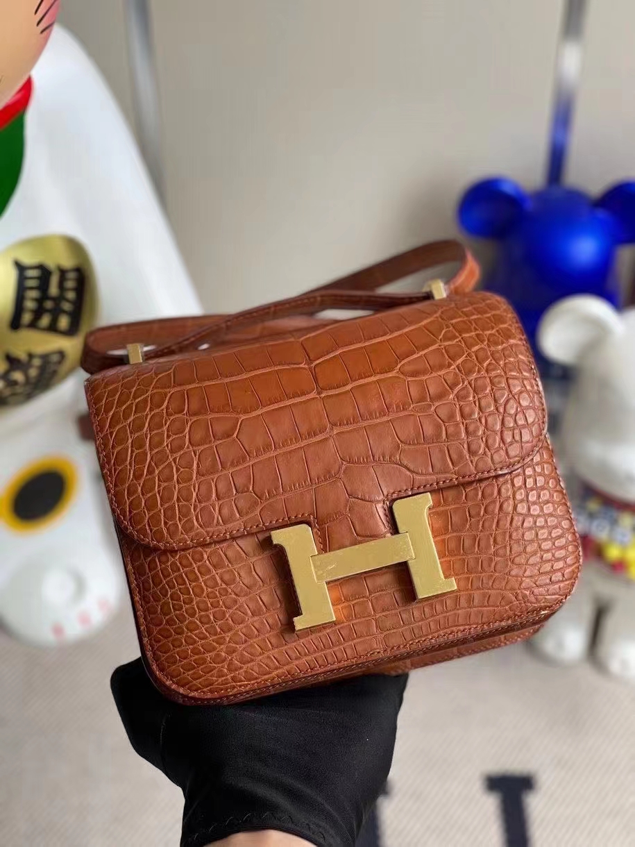 Hermès（爱马仕）Constance 18cm Alligator matt 雾面鳄鱼 ck37 金棕色 Gold 金扣 顶级手缝 现货