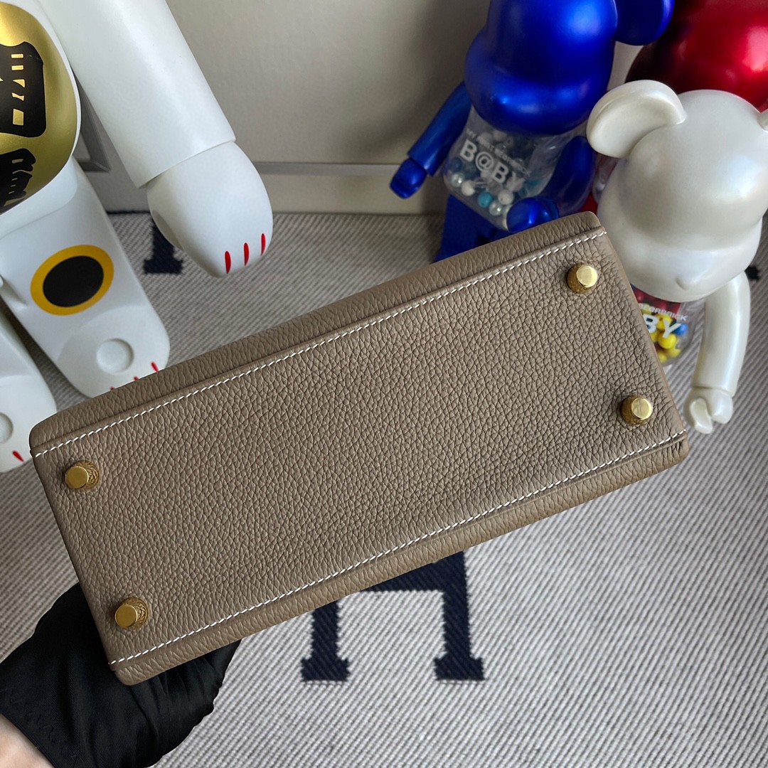 Hermès（爱马仕）Kelly 凯莉包 原厂小牛皮 togo ck18 大象灰 Etoupe 金扣 25cm 顶级手缝 现货