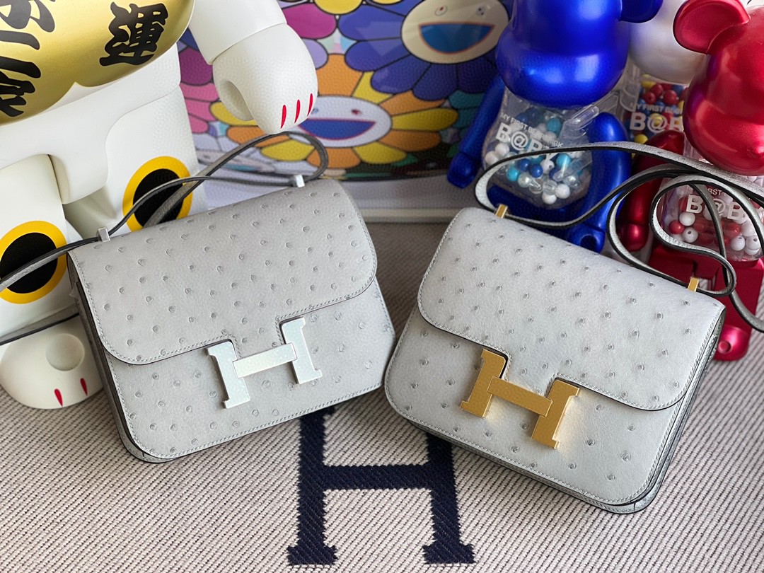 Hermès（爱马仕）Constance 空姐包 Ostrich kk鸵鸟 8U 冰川蓝 Blue glacier 金扣 18cm 顶级手缝
