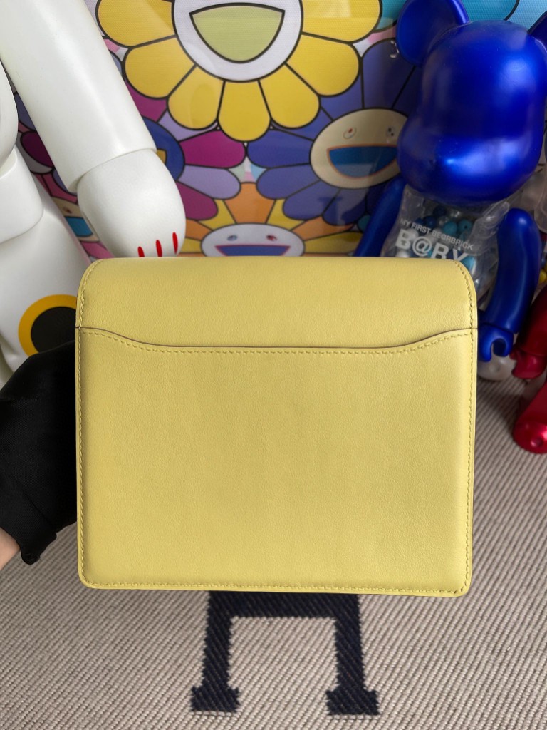Hermès（爱马仕）Roulis 猪鼻包 Swift 小鸡黄 金扣 18cm 顶级手缝