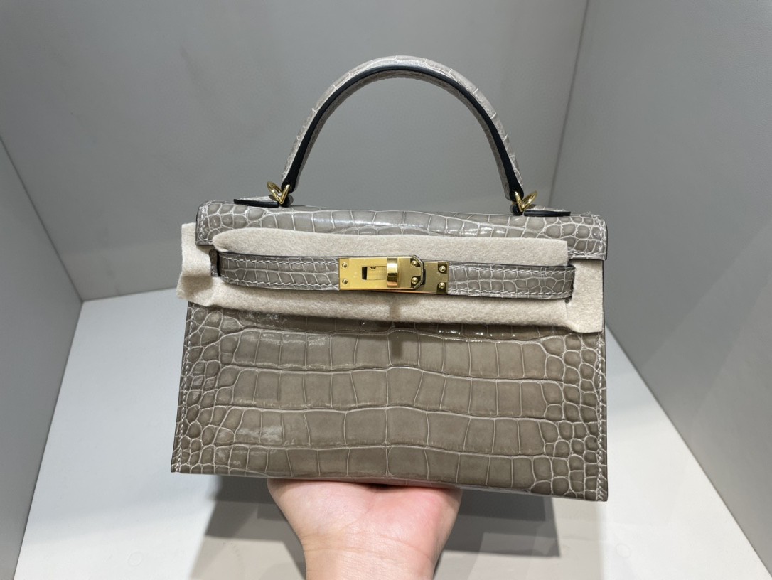 Hermès（爱马仕）Mini kelly ll Alligator shiny 亮面鳄鱼 ck81 斑鸠灰 金扣 顶级手缝 现货