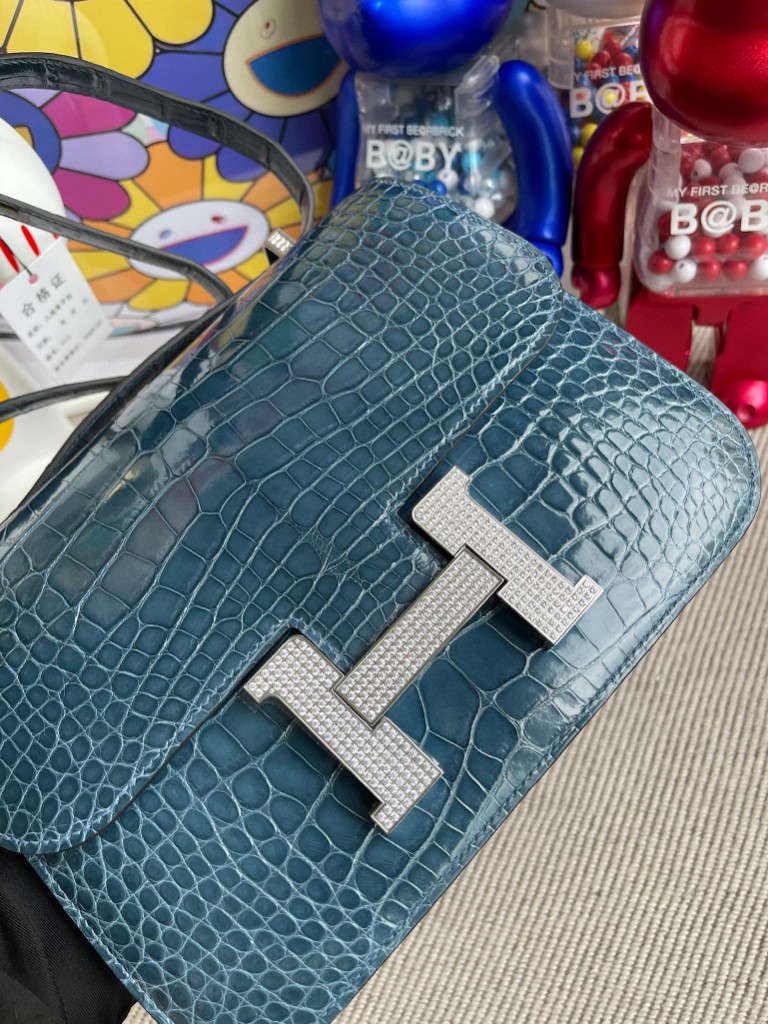 Hermès（爱马仕）Constance 空姐包 Alligator shiny 亮面鳄鱼 1p鸭子蓝  钻扣 24cm 定制