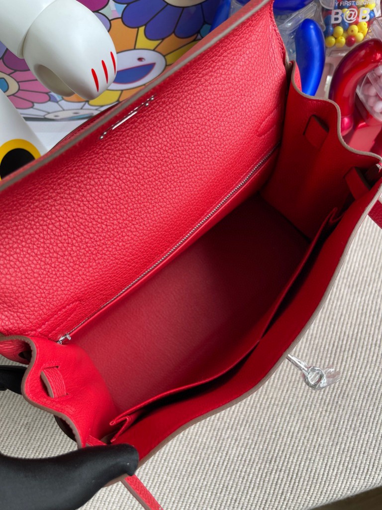 Hermès(爱马仕)Kelly 凯莉包 原厂小牛皮 Q5 国旗红 Rouge casaque 银扣 28cm 顶级手缝-拉尔森鳄鱼皮具定制 - 爱马仕包包官网 Hermès(爱马仕)Kelly 凯莉包 原厂小牛皮 Q5 国旗红 Rouge casaque 银扣 28cm 顶级手缝