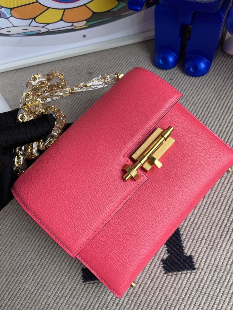Hermès（爱马仕）Verrou 插销包 Chevre 山羊皮 8W 唇膏粉 rose azalee 金扣 17cm 顶级手缝 现货