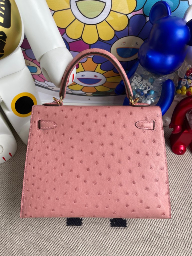 Hermès(爱马仕)Kelly 凯莉包 Ostrich kk鸵鸟 cc94 陶瓷粉 金扣 25cm 顶级手缝 定制-拉尔森鳄鱼皮具定制 - 爱马仕包包官网 Hermès(爱马仕)Kelly 凯莉包 Ostrich kk鸵鸟 cc94 陶瓷粉 金扣 25cm 顶级手缝 定制