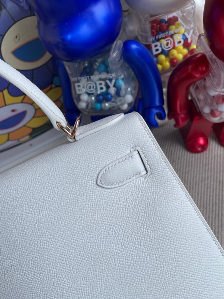 Hermès(爱马仕)Kelly 凯莉包 Epsom 原厂掌纹皮 01 纯白 White 白雪公主 玫瑰金扣 rose gold 28cm 顶级手缝-拉尔森鳄鱼皮具定制 - 爱马仕包包官网 Hermès(爱马仕)Kelly 凯莉包 Epsom 原厂掌纹皮 01 纯白 White 白雪公主 玫瑰金扣 rose gold 28cm 顶级手缝