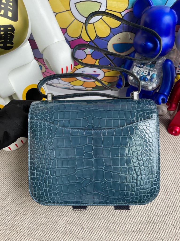 Hermès（爱马仕）Constance 空姐包 Alligator shiny 亮面鳄鱼 1p鸭子蓝  钻扣 24cm 定制
