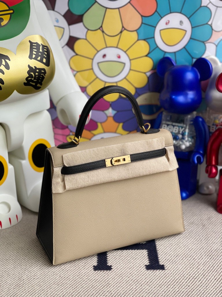 Hermès（爱马仕）Kelly 凯莉包 Epsom 原厂掌纹皮 S2 风衣灰 拼 ck89 黑色 磨砂金扣 马蹄印 25cm