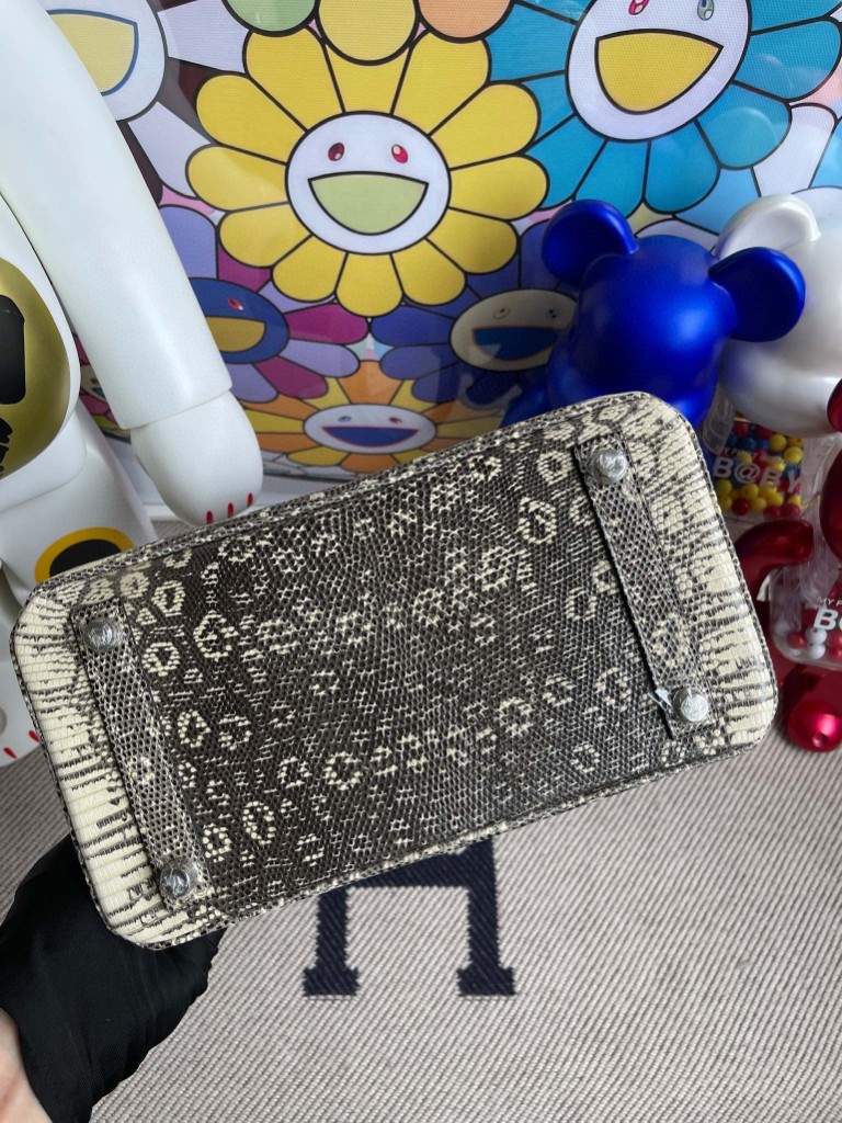 Hermès(爱马仕)Birkin 铂金包 Lizard 进口亮面蜥蜴 原色 小喜马拉雅色 银扣 25cm 顶级手缝-拉尔森鳄鱼皮具定制 - 爱马仕包包官网 Hermès(爱马仕)Birkin 铂金包 Lizard 进口亮面蜥蜴 原色 小喜马拉雅色 银扣 25cm 顶级手缝