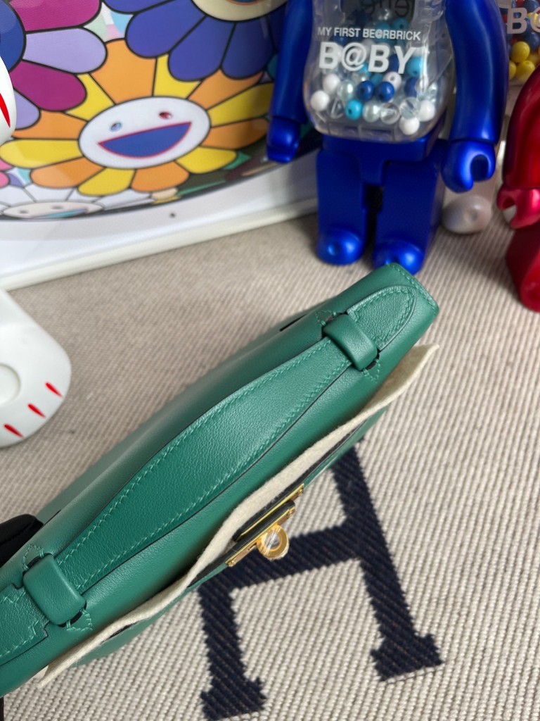 Hermès（爱马仕）Mini kelly pochette Swift Z6 孔雀绿 malachite 金扣 22cm 手拿包 晚宴包