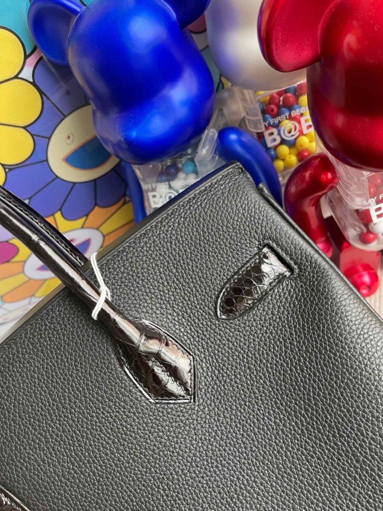 Hermès(爱马仕)Touch 系列 Birkin 铂金包 黑色 亮面两点鳄鱼 银扣 30cm 顶级手缝-拉尔森鳄鱼皮具定制 - 爱马仕包包官网 Hermès(爱马仕)Touch 系列 Birkin 铂金包 黑色 亮面两点鳄鱼 银扣 30cm 顶级手缝