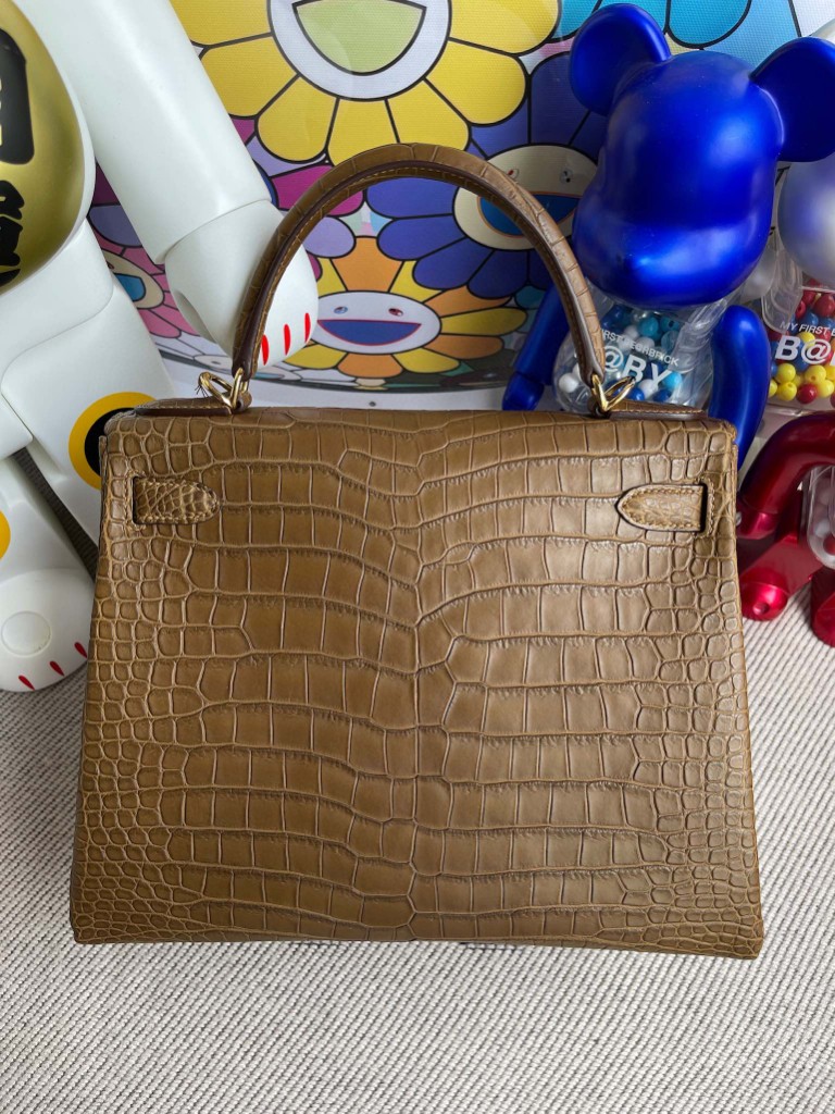 Hermès（爱马仕）Kelly 凯莉包 porosus matt 雾面湾鳄鳄鱼 金棕色 Gold 金扣 28cm 顶级手缝