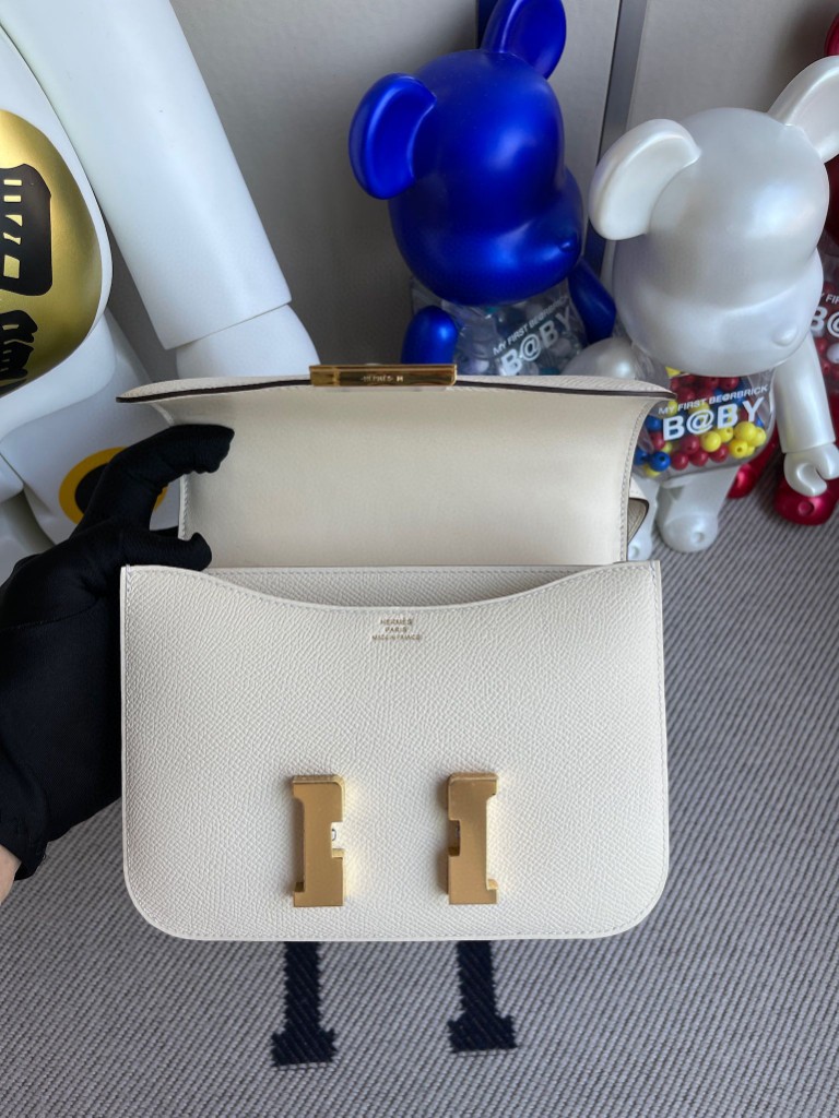 Hermès（爱马仕）Constance 空姐包 Epsom 原厂掌纹皮 I2 奶油白 nata 金扣 18cm 顶级手缝