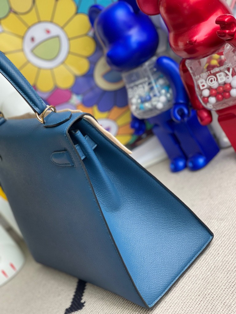 Hermès(爱马仕)Kelly 凯莉包 Epsom 原厂掌纹皮 S4 深邃蓝 deep blue 金扣 28cm 顶级手缝-拉尔森鳄鱼皮具定制 - 爱马仕包包官网 Hermès(爱马仕)Kelly 凯莉包 Epsom 原厂掌纹皮 S4 深邃蓝 deep blue 金扣 28cm 顶级手缝