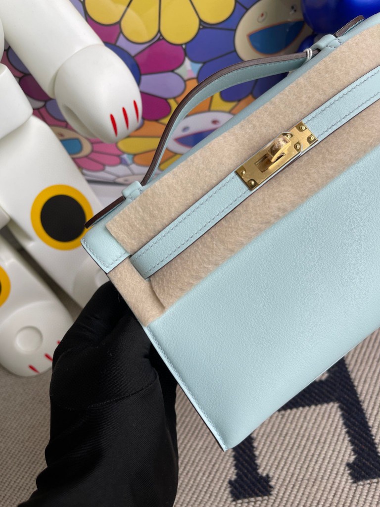 Hermès（爱马仕）Mini kelly pochette Swift T0 雾蓝色 金扣 22cm 手拿包 晚宴包