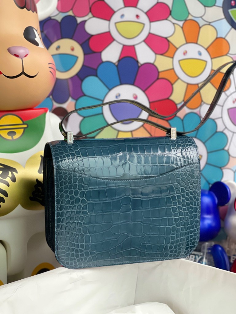 Hermès（爱马仕）Constance 空姐包 Alligator shiny 亮面鳄鱼 1p鸭子蓝  钻扣 24cm 定制