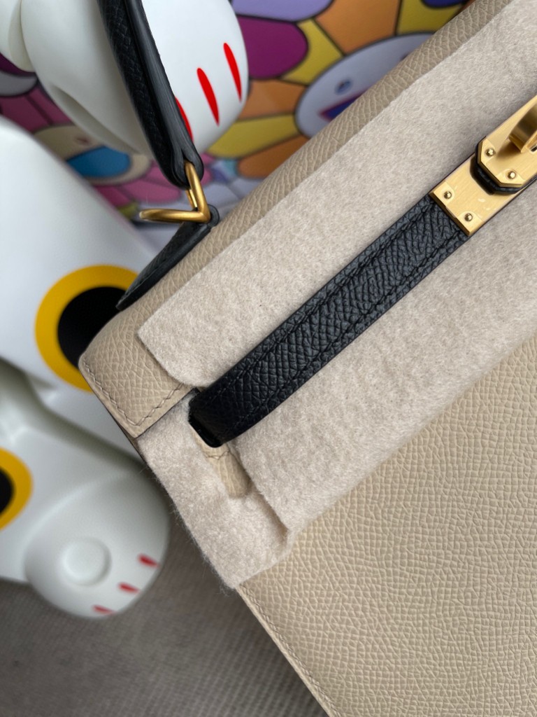 Hermès（爱马仕）Kelly 凯莉包 Epsom 原厂掌纹皮 S2 风衣灰 拼 ck89 黑色 磨砂金扣 马蹄印 25cm