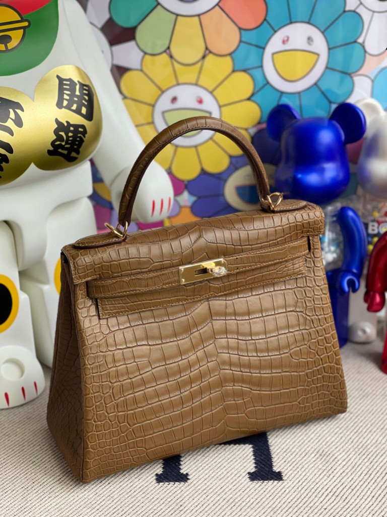 Hermès（爱马仕）Kelly 凯莉包 porosus matt 雾面湾鳄鳄鱼 金棕色 Gold 金扣 28cm 顶级手缝