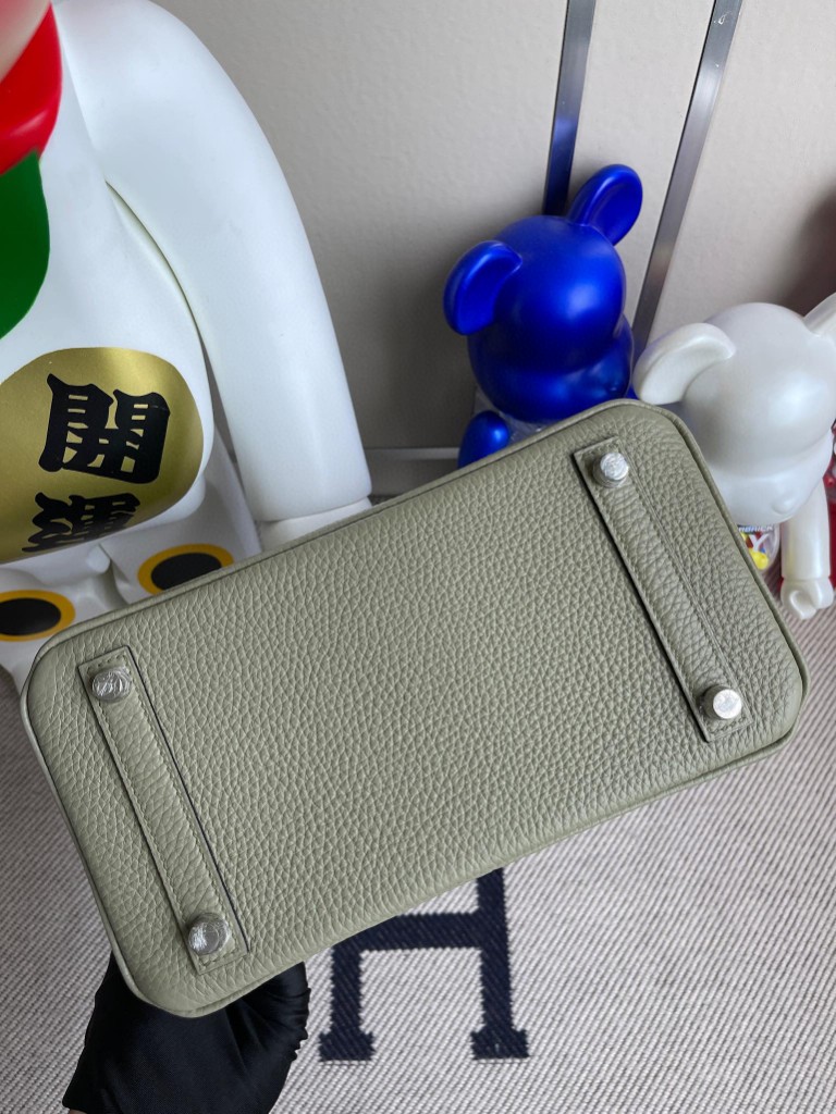 Hermès(爱马仕)Birkin 铂金包 原厂小牛皮 Togo 鼠尾绿 银扣 25cm 顶级手缝-拉尔森鳄鱼皮具定制 - 爱马仕包包官网 Hermès(爱马仕)Birkin 铂金包 原厂小牛皮 Togo 鼠尾绿 银扣 25cm 顶级手缝
