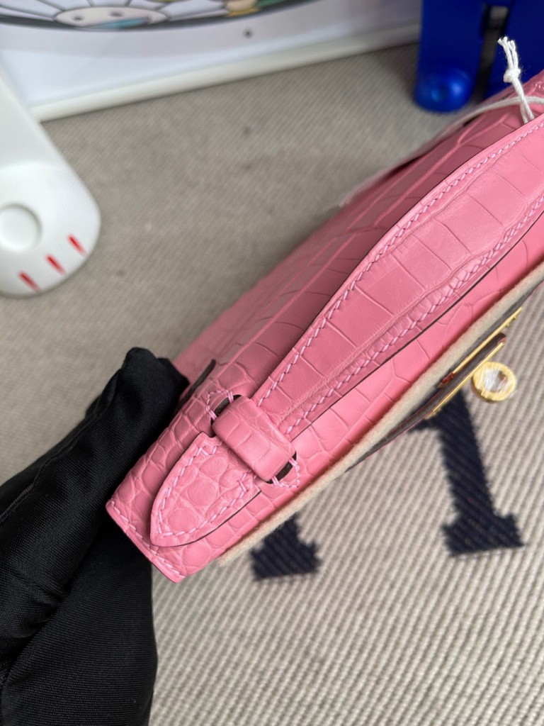 Hermès（爱马仕）mini kelly pochette Alligator matt 雾面鳄鱼 5p 樱花粉 金扣 22cm 手拿包 晚宴包