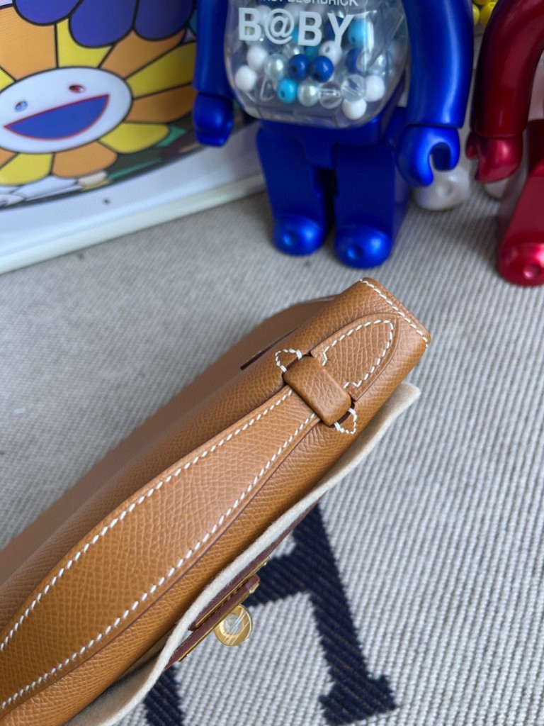 Hermès（爱马仕）Mini kelly pochette Epsom 原厂掌纹皮 ck37 金棕色 Gold 金扣 22cm 手拿包 晚宴包