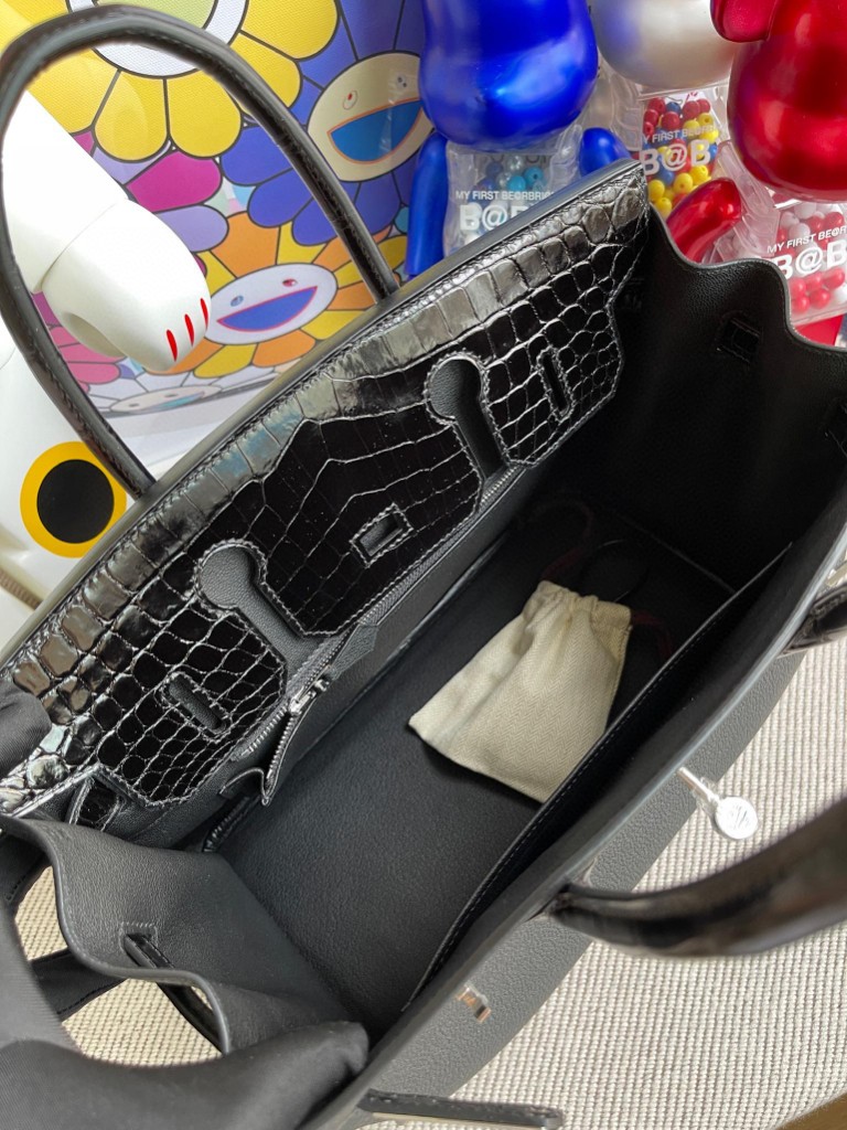Hermès(爱马仕)Touch 系列 Birkin 铂金包 黑色 亮面两点鳄鱼 银扣 30cm 顶级手缝-拉尔森鳄鱼皮具定制 - 爱马仕包包官网 Hermès(爱马仕)Touch 系列 Birkin 铂金包 黑色 亮面两点鳄鱼 银扣 30cm 顶级手缝