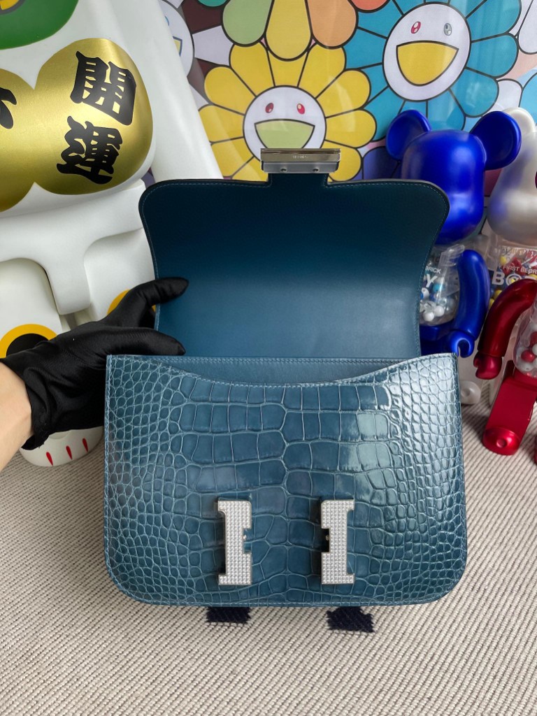 Hermès（爱马仕）Constance 空姐包 Alligator shiny 亮面鳄鱼 1p鸭子蓝  钻扣 24cm 定制