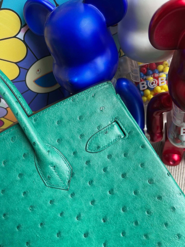 Hermès(爱马仕)Birkin 铂金包 Ostrich kk鸵鸟 U4 丝绒绿内拼唇膏粉 金扣 30cm 马蹄印 顶级手缝-拉尔森鳄鱼皮具定制 - 爱马仕包包官网 Hermès(爱马仕)Birkin 铂金包 Ostrich kk鸵鸟 U4 丝绒绿内拼唇膏粉 金扣 30cm 马蹄印 顶级手缝