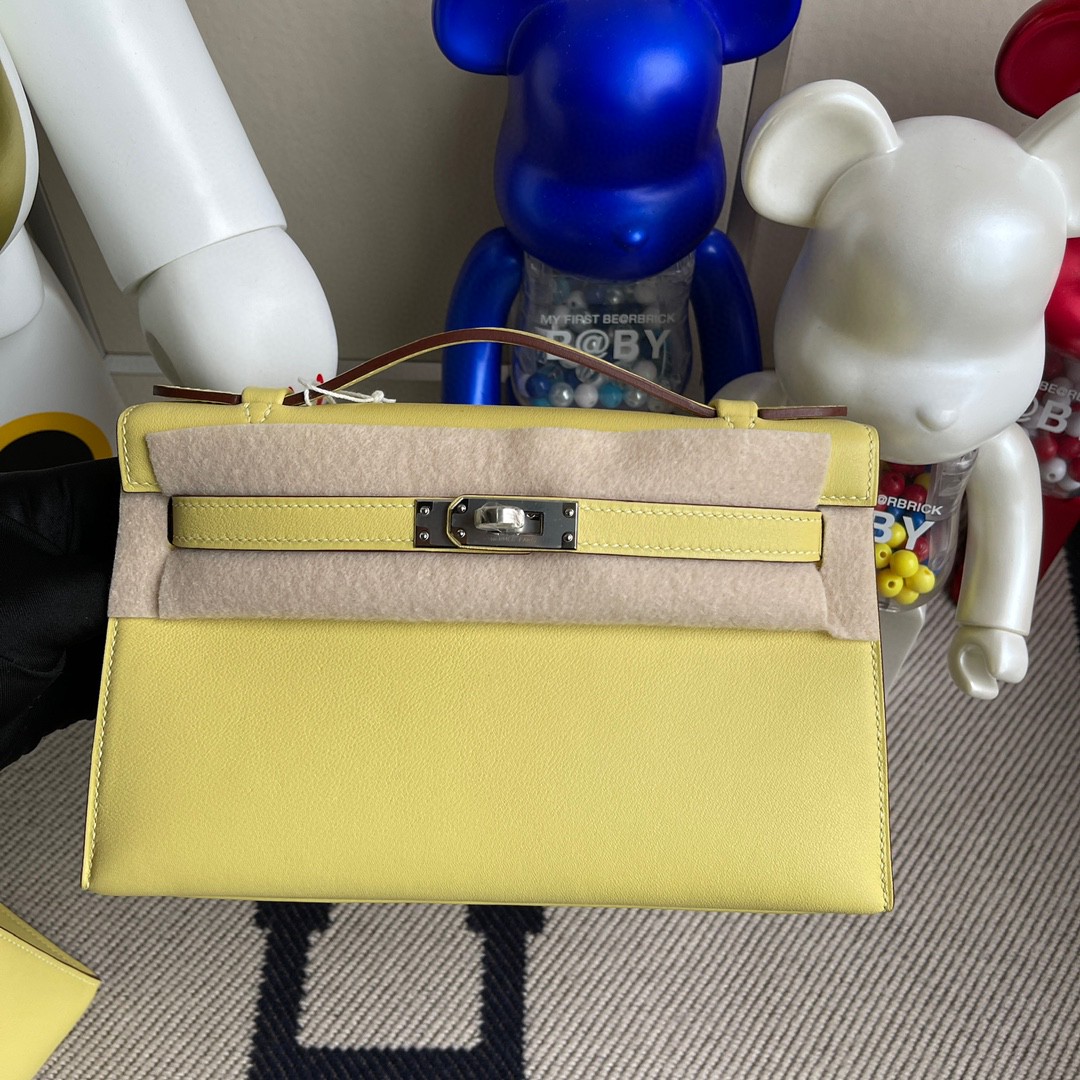 Hermès（爱马仕）最新色 Mini kelly pochette 1Z 小鸡黄 Swift 银扣 22cm