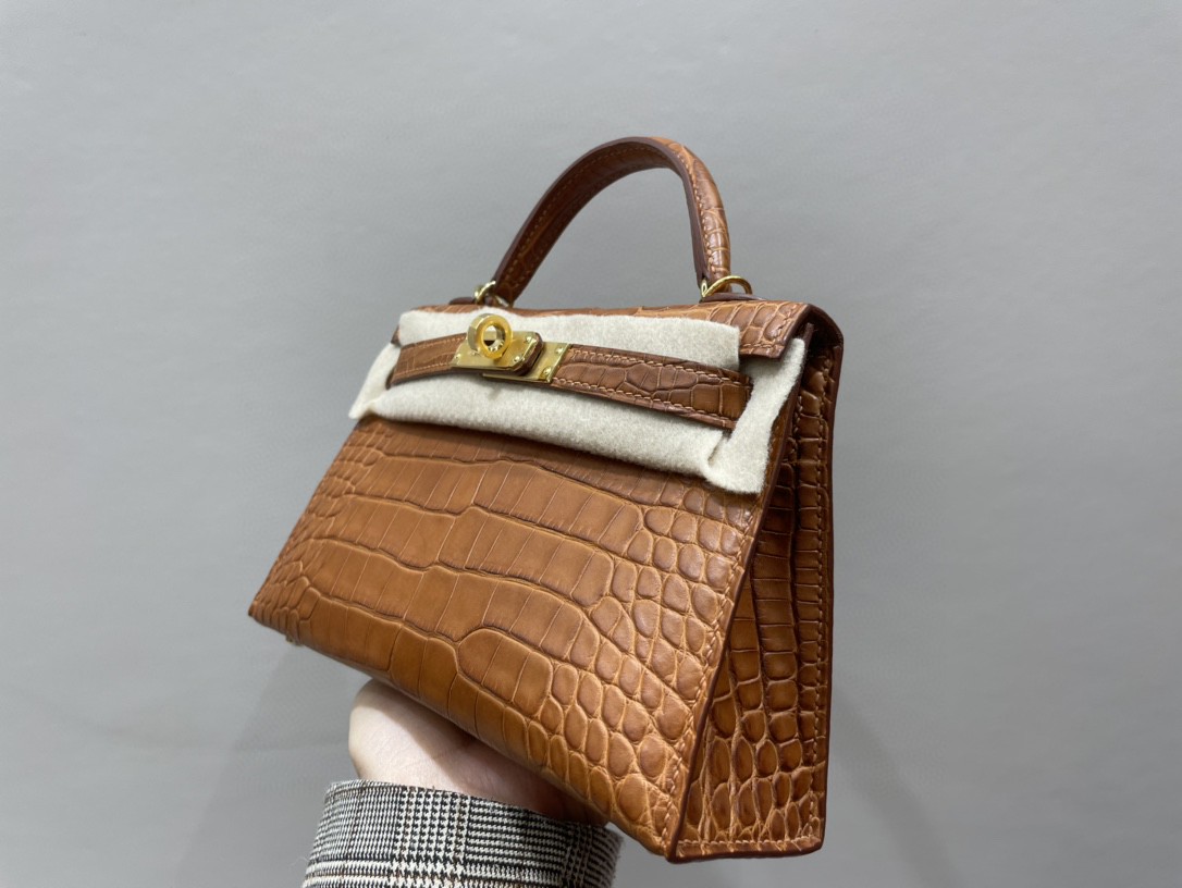 Hermès（爱马仕）Mini kelly ll Alligator matt 雾面鳄鱼 马鞍棕 金扣 顶级手缝 现货